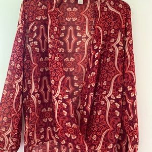 Beautiful and vibrant vintage/hippie top